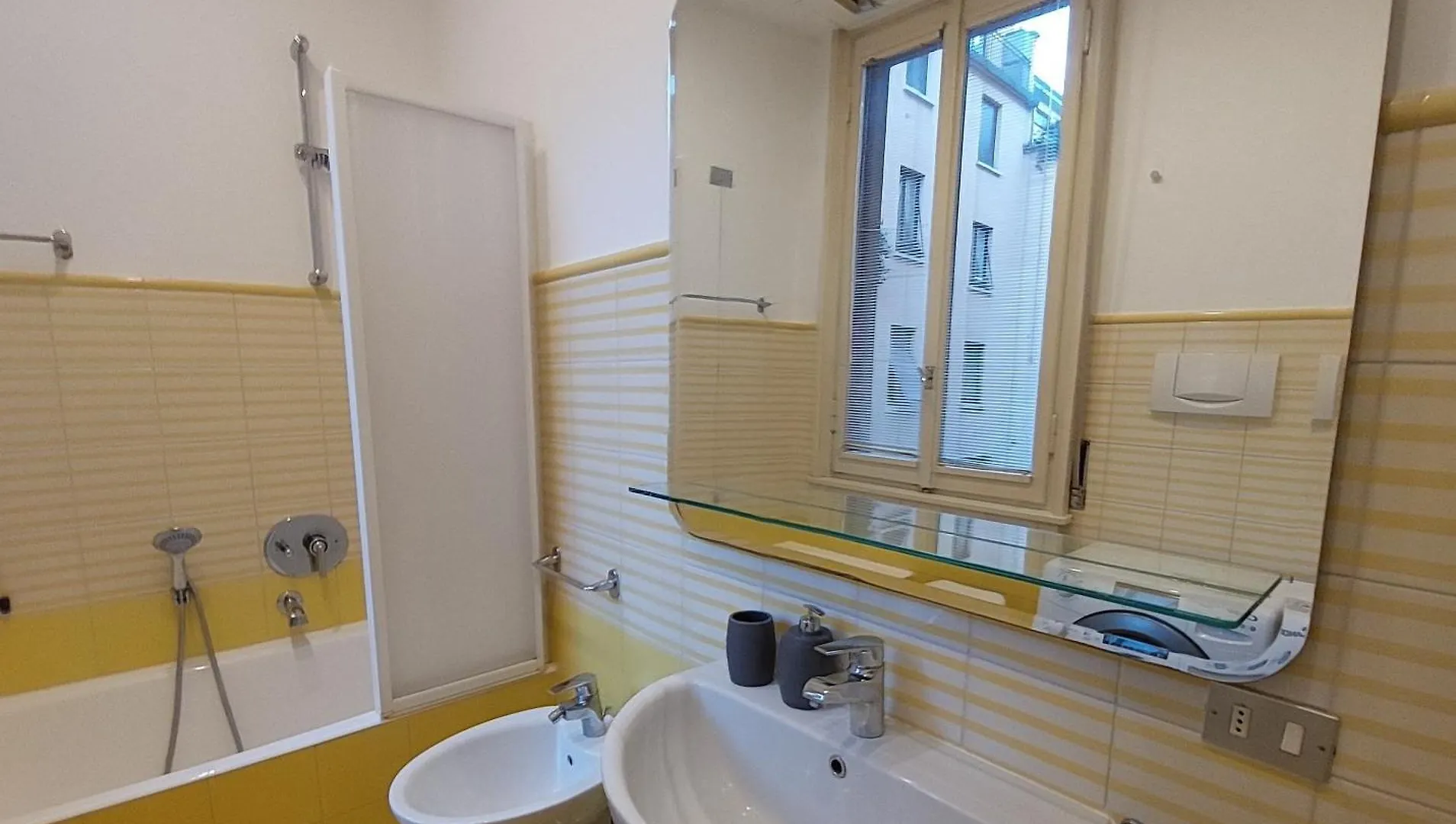 Bwr - Beautiful Apartment Near The Center Of Milan, Polibio איטליה